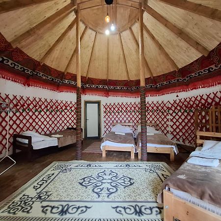 Happy Nomads Yurts & Hostel Karakoł Zewnętrze zdjęcie